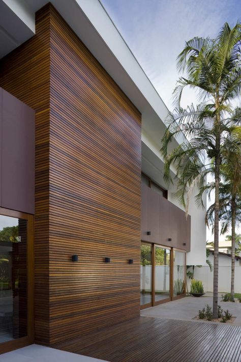 Exterior Wall Cladding, Casa Country, Exterior Cladding, Architecture Exterior, Modern Exterior, Facade House, Residential Architecture, Contemporary Architecture, Interior Architecture Design