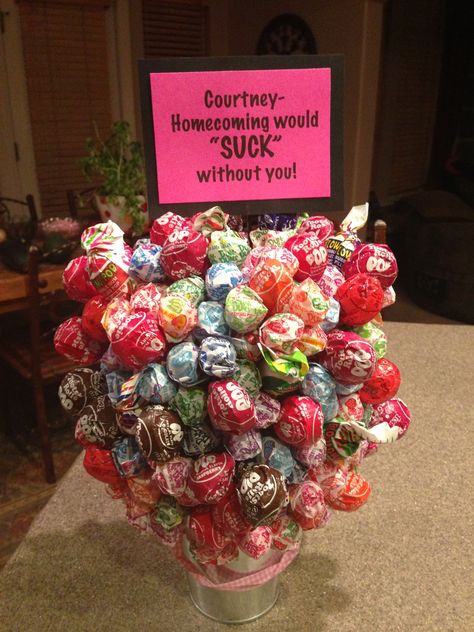 Easy and cute way to ask someone to Homecoming!  Or find a different reason to give these. Cute gift! Asking To Homecoming, Homecoming Dates, Cute Proposal Ideas, School Dance Ideas, Cute Homecoming Proposals, Cute Prom Proposals, Asking To Prom, Dance Proposal, Sadie Hawkins