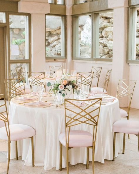 Pearl Events Austin on Instagram: “Blushing over this beautiful set up! 💕🌸🌷 ⠀⠀⠀⠀⠀⠀⠀⠀⠀ 📷: { @carhartphotography } • • • • #pinkwedding #blushwedding #bride #weddingdecor…” Table Cloth For Round Table, White Satin Fabric, Reception Food, Fabric Table, Blush Wedding, Round Tablecloth, Pink Wedding, Round Table, White Satin