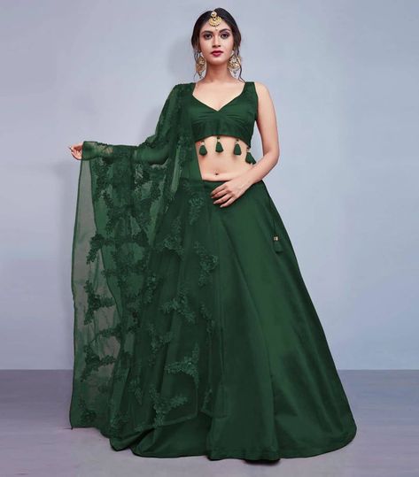 4,920 Likes, 36 Comments - womens_wear (@shagun_ethnic) on Instagram: “Credit @shagun_ethnic Be the centre of attraction with this stylish designer #outfits with standard…” Lehenga Choli Designs, Black Lehenga, Indian Outfits Lehenga, Wedding Lehenga Designs, Lehnga Dress, Green Lehenga, Choli Designs, Red Lehenga, Embroidered Lehenga