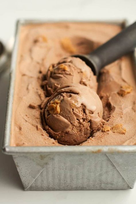 Peanut Butter Ice Cream Recipe, Chocolate Cherry Ice Cream, Chocolate Peanut Butter Ice Cream, Ninja Ice Cream Recipe, Frozen Treats Recipes, Best Homemade Ice Cream, Tasty Ice Cream, Chocolate Peanutbutter, Mint Chip Ice Cream