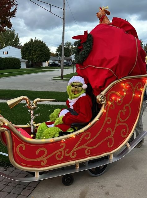 Golf Cart Decorations, Wheelchair Costumes, Christmas Parade Floats, Christmas Sides, Grinch Who Stole Christmas, Adaptive Equipment, Christmas Golf, Christmas Musical, Handmade Costumes