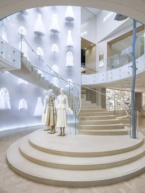 Dior Boutique Interior, Dior Store Interior, Parquet Versailles, Dior Store, Mood Tone, Dior Boutique, Design Boards, Exhibit Design, Luxury Experience