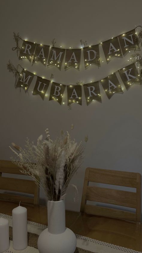 Ramadan decoration Putih Aesthetic, Eid Ul Fitr Decorations, Ramadan Vibes, Ramadan Party, Ramadan Iftar, Iftar Party, Islam Ramadan, Ramadan Decoration, Eid Ul Fitr