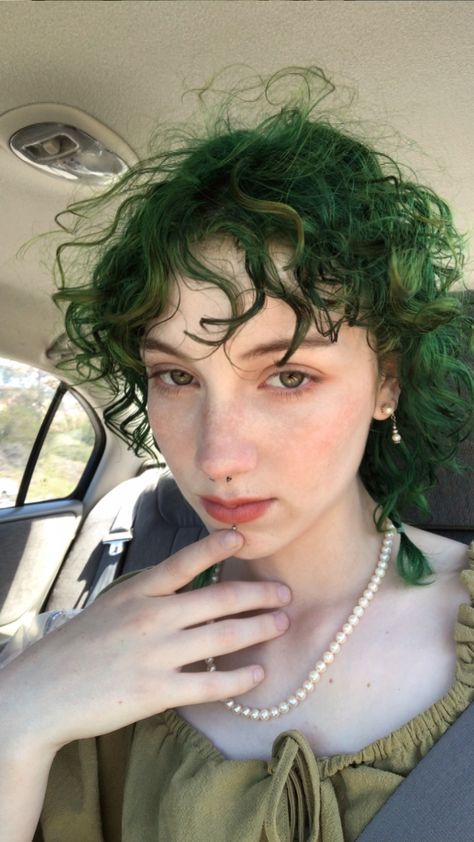 Cottage Core Aesthetic Makeup, Outfits With Green Hair, Green Aesthetic Hair, Green Hair Women, Green Hair Curly, Green Hair Makeup, Goblincore Hair, Curly Green Hair, Moss Green Hair