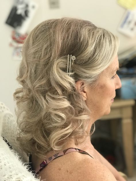 Bridal Hairstyles For Older Women, Older Women Hairstyles Wedding, Grandma Hairstyles For Wedding, Grandma Wedding Hair Short Hairstyles, Grandma Wedding Hair, Party Hairstyles Long Hair, Grandma Hairstyles, Old Lady Hairstyles, Xv Hair