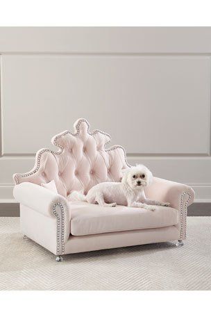 Fancy Dog Beds, Dog Bedroom, Chien Shih Tzu, Cute Dog Beds, Haute House, Dog House Diy, Fancy Dog, Dog Rooms, Dog Furniture