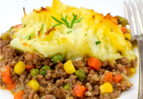 Alton Brown Shepherd's Pie - Gonna Want Seconds Alton Brown Shepherds Pie, Sheppards Pie Recipe, Healthy Casserole Recipes, Instant Mashed Potatoes, Instant Potatoes, Shepherds Pie Recipe, Alton Brown, Healthy Casseroles, Corn Casserole