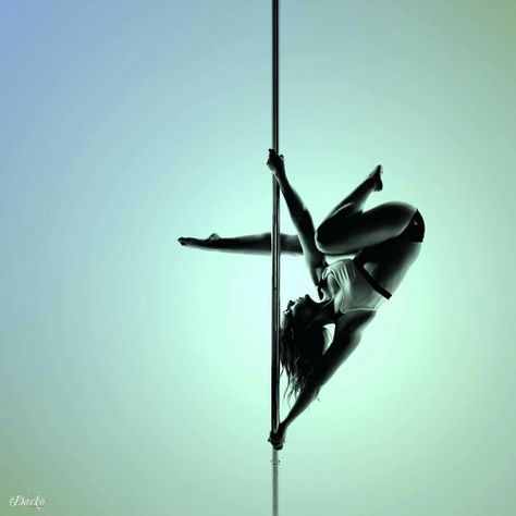 Pole Dance Poses Photo Shoots, Flour Photoshoot, Pole Dance Photography, Pole Shapes, Pole Poses Photo Shoots, Pole Photography, Pole Photoshoot, Pole Poses, Dance Stretches