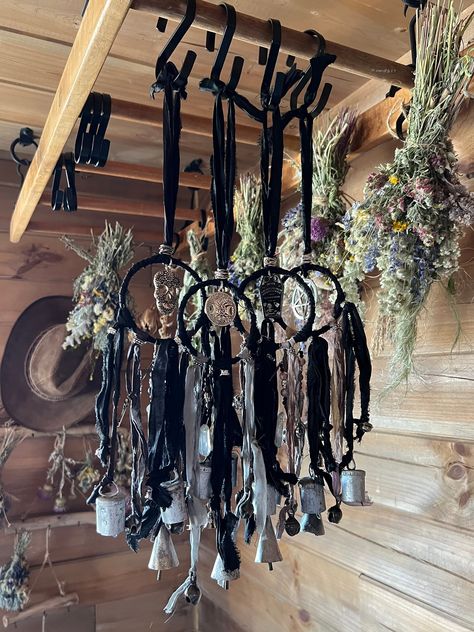 Witch Themed Christmas Tree, Witch's Lair Decorations, Witches Bells On Door, Witches Door Bells, Witch Bells On Door, Witch's Bells, Witch Wreaths, Witchy Living Room, Protection Bells