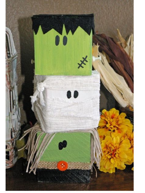 Going to make these out of square tissue boxes and put the witch on top with a hat. Maybe do Frankenstein in a light purple!  Cute! 2x4 Crafts, Halloween Blocks, Dekorasi Halloween, Hallowen Ideas, Super Saturday, Farmhouse Crafts, Wood Scraps, Wood Boards, Cute Hat