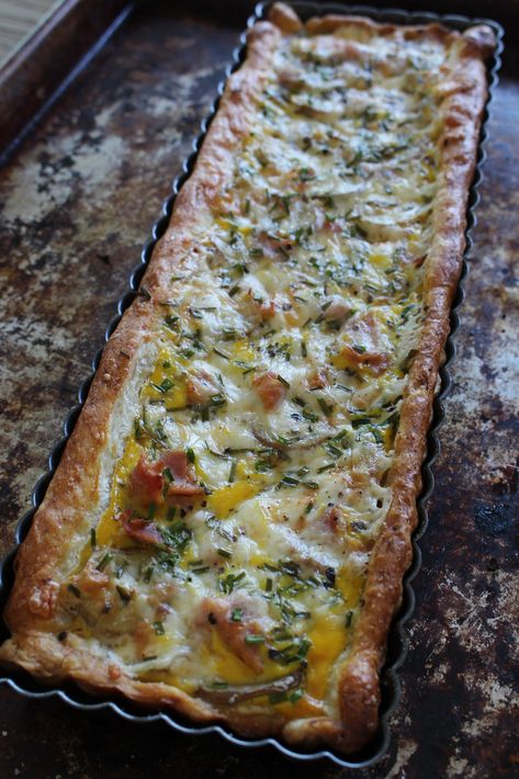 Potato Puff Pastry, Potato Tart Recipe, Appetizer Night, Puff Pastry Quiche, Puff Pastry Recipes Dinner, Potato Tart, Savory Puff Pastry, Phyllo Recipes, Savory Ham