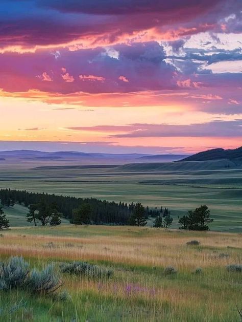 i grew up in montana | Great Plains, Montana | Facebook Plains Landscape, Beautiful Nature Wallpaper Hd, Great Plains, Sunset Landscape, Beautiful Nature Wallpaper, American West, Beautiful Sky, Nature Wallpaper, Book Aesthetic