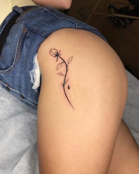 26 Fun and Attractive Small Hip Tattoo Designs for Women  #Tattoos Small Thigh Tattoos, Hip Tattoo Designs, Rose Tattoo Thigh, Simple Tattoos For Women, Planetary System, Tattoo Magazine, Inspiration Tattoos, Tattoo Artwork, Thigh Tattoos Women