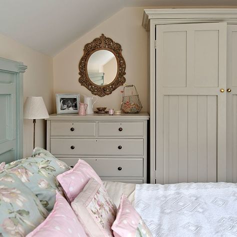 Country bedroom with painted storage | Country storage ideas | PHOTO GALLERY | Country Homes & Interiors | Housetohome.co.uk Country Cottage Bedroom, Country Bedroom Design, Painted Armoire, Painted Bedroom Furniture, Country House Interior, Casa Country, Country Cottage Decor, Cottage Bedroom, Country Living Room