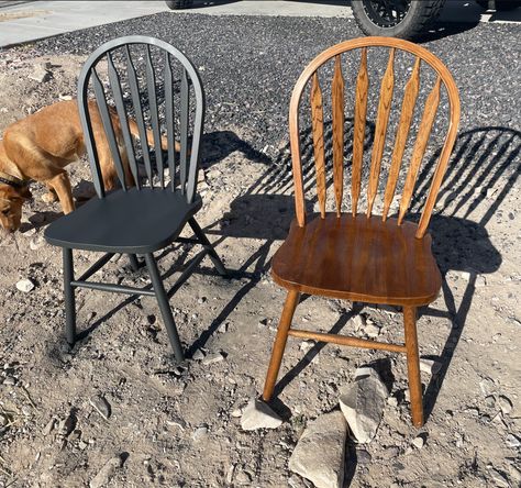 Matte Black Dining Chairs, Black Table Kitchen Decor, Oak Table With Chairs, Paint Wood Chairs Black, Painting Dining Chairs Black, Painting Dining Room Chairs Black, Painting Kitchen Chairs Black, Painting Chairs Black, Diy Black Dining Table