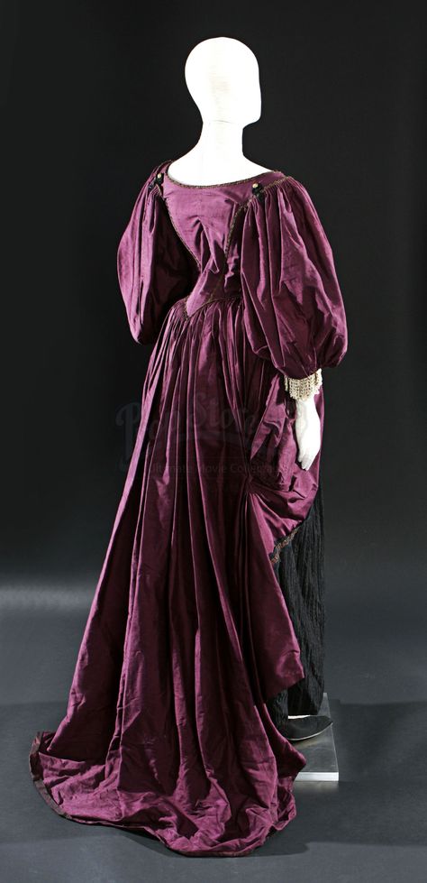 Elizabeth Swann Dress, Keira Knightley Dress, Elizabeth Swann Costume, Elisabeth Swan, Elizabeth Swan, Elizabeth Swann, Swan Dress, Dress And Shoes, Plum Dress