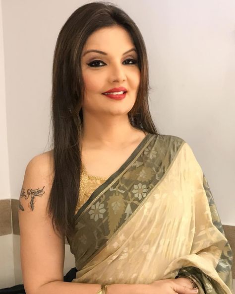 Deepshikha Nagpal, Subhashree Ganguly, Indian Sari, Stylish Girl, Hd Photos, Twist, Saree, T Shirts For Women, Women's Top