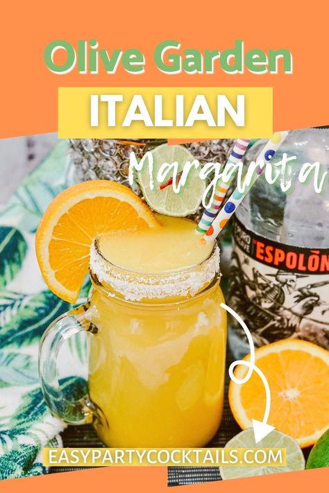 This Olive Garden Italian Margarita Recipe is a little tart, a little sweet, and completely refreshing. It's a fun twist on a classic margarita, with a shot of amaretto and freshly squeezed orange and lime juices. Perfect for summer sipping! Olive Garden Italian Margarita Recipe, Italian Margarita Recipe, Hennessy Margarita, Orange Margarita Recipe, Italian Margarita, Garden Italian, Copycat Recipes Olive Garden, Homemade Margaritas, Flavored Margaritas