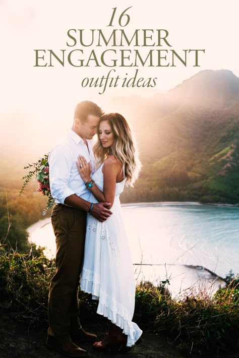 Things Are Heating Up With These 16 Summer Engagement Outfit Ideas Engagement Photo Outfits Summer, Engagement Outfits Summer, Creative Engagement Photo, Engagement Photos Outfits, Summer Engagement Photos, Date Photo, Engagement Poses, Engagement Outfits, Engagement Photo Outfits