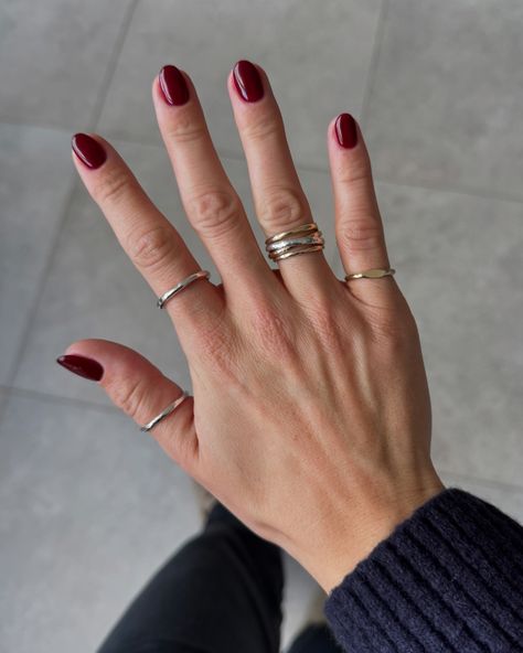 Chunky knits and ring stacks 🙌🏻 Ring Stack Silver, Ring Stacking Ideas, Silver Ring Stack, Ring Stacks, Stack Rings, Chunky Knits, Ring Stack, Ring Stacking, Stacking Rings