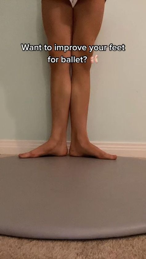 Ballet Basics, Ballet Stretches, Ballerina Workout, Dance Workout Routine, Dance Motivation, Dance Stretches, Ballet Lessons, Flexibility Dance, Ballet Technique