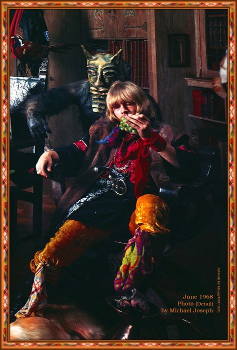 The Sad Jester with the Demon on his back - Brian Jones in the Rolling Stones Beggars Banquet photo shooting 1968 Beggars Banquet, Rollin Stones, Brian Jones, Julie Christie, Spin Doctors, Dr Zhivago, Marianne Faithfull, Swinging London, Francoise Hardy