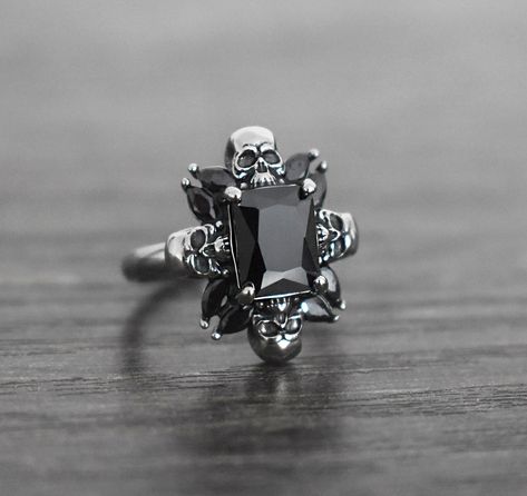 Afro Jewelry, Engagement Ring Sapphire, Skull Wedding Ring, Gothic Engagement Ring, Gothic Ring, Edgy Jewelry, Black Stone Ring, Ring Sapphire, Gothic Rings