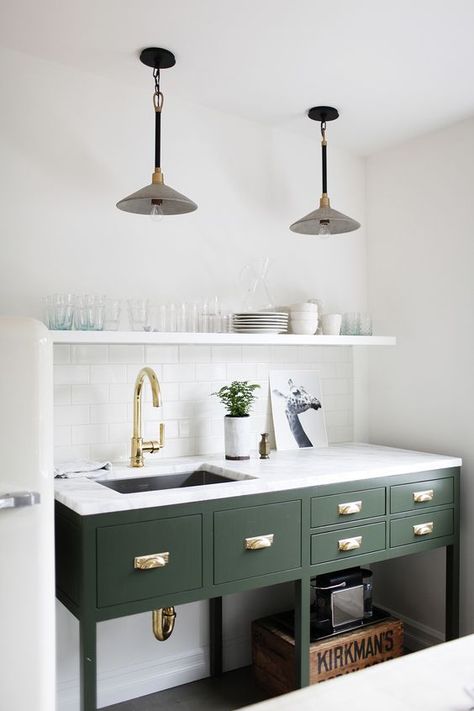 H2 Design + Build Office in Seattle | Remodelista Kitchen Cabinet Inspiration, Cabinet Inspiration, Kitchen 2020, Bold Kitchen, Kitchen Studio, Homemade Furniture, Green Kitchen Cabinets, Kitchen Cabinets Decor, Green Cabinets