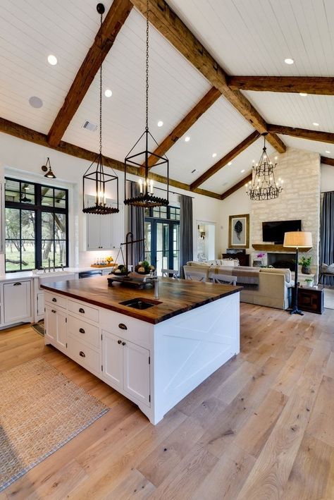 American Farm Style House Interior, Kitchens With Exposed Beams, Big White House Farmhouse Interior, Barndominium Kitchen Living Room, Modern Barndominium Kitchen, Farmhouse Barndominium Interior Kitchen, Big Farm Kitchen, White Barndominium Interior, Barnodium Interior