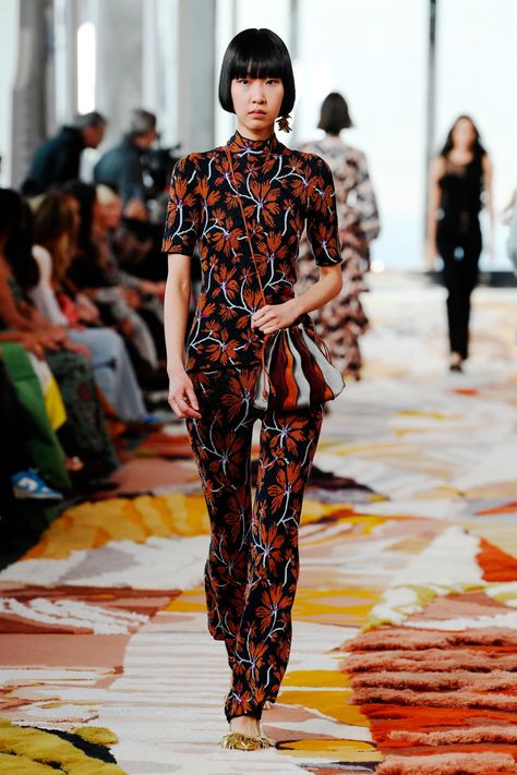 Ladylike Dress, Hijabi Fashion Casual, Hijabi Fashion, Fall 2023, Ulla Johnson, Fashion Classy, New York Fashion Week, New York Fashion, American Style