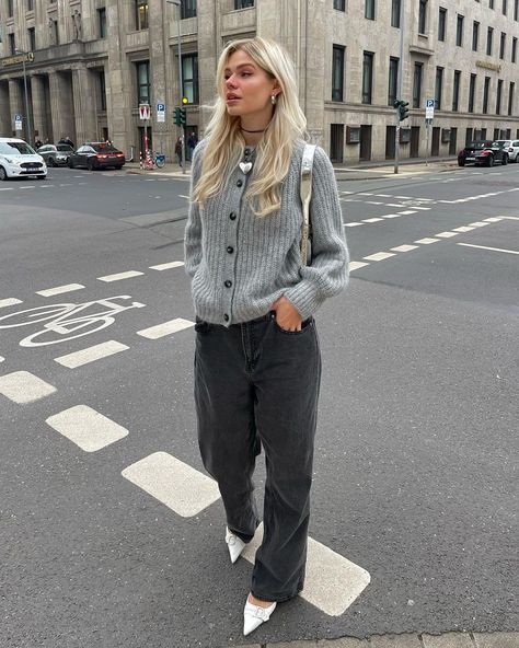 Cozy Scarf Outfit, Vintage Dior Heels, Linda Sza, Knit Cardigan Outfit, Scarf Aesthetic, Dior Heels, Grey Fits, Fine Knit Cardigan, Scarf Outfit