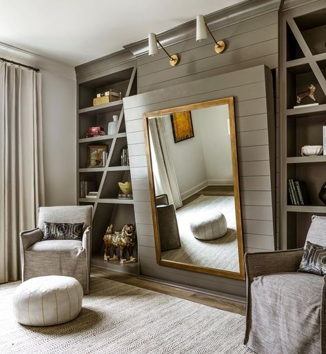 Lift up - bed made. Love this Murphy bed idea for a study turned into lovely guest quarters. Builder/Build Phase Interior Design… | Instagram Office Spare Bedroom Combo Murphy Bed, Sunroom With Murphy Bed, Murphy's Bed, Home Office With Murphy Bed, Townhouse Inspiration, Murphy Bed Office, Leslie Brown, Farm Studio, Murphy Bed Ideas