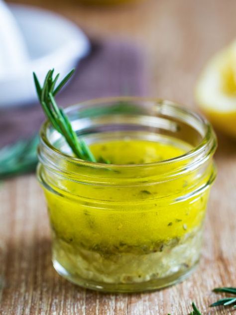 Paleo AIP Low-FODMAP Salad Dressing or Marinade - Its All About AIP Easy Vinaigrette, Vinaigrette Recipes Easy, Vinaigrette Dressing Recipe, Vinaigrette Salad, Simple Vinaigrette, Lemon Vinaigrette, Vinaigrette Recipes, Homemade Salads, Vinaigrette Dressing