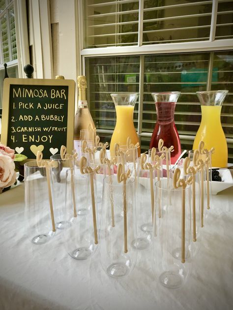 Meant To Be Bridal Shower Theme, Bee Engagement Party, Bride To Bee Decoration Ideas, Meant To Bee Engagement Party, Honey Bee Bridal Shower Ideas, Meant To Bee Bridal Shower Ideas, Bride To Bee Theme, Bride To Bee Bridal Shower Ideas, Mimosa Bar Wedding