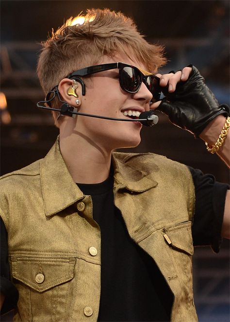 Justin Bieber 2011, Justin Bieber Singing, Justin Bieber Family, Justin Bieber Smile, Justin Bieber Posters, Believe Tour, Justin Bieber Images, Kevin Richardson, Justin Bieber Photos