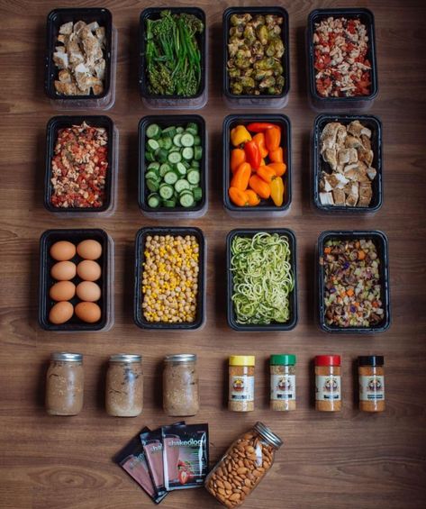 23 Meal Prep Photos That Are Almost Too Perfect Meal Prep Aesthetic, Fancy Salad, Prep Aesthetic, Fancy Salads, Meal Prep For Beginners, Paleo Lunch, Sunday Meal Prep, Keto Meal Prep, Paleo Breakfast