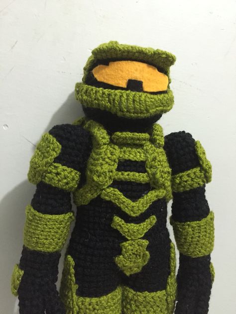 Halo, master chief, mark IV, XBOX, amigurumi, crochet, tejido Halo Crochet Pattern, Halo Crochet, Xbox Halo, Minecraft Room Decor, Peanuts Party, Halo Master Chief, Amigurumi Dog, Crochet Patterns Free, Crochet Stuff