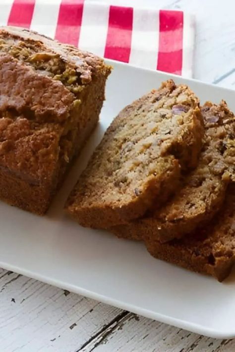 Pioneer Woman Date Nut Bread Pioneer Woman Banana Bread, Date Nut Bread Recipe Moist, Date Bread Recipes, Swedish Limpa Bread Recipe, Date Nut Bread Recipe, Prime Rib Soup, Date Bread, Date Nut Bread, Nut Bread Recipe