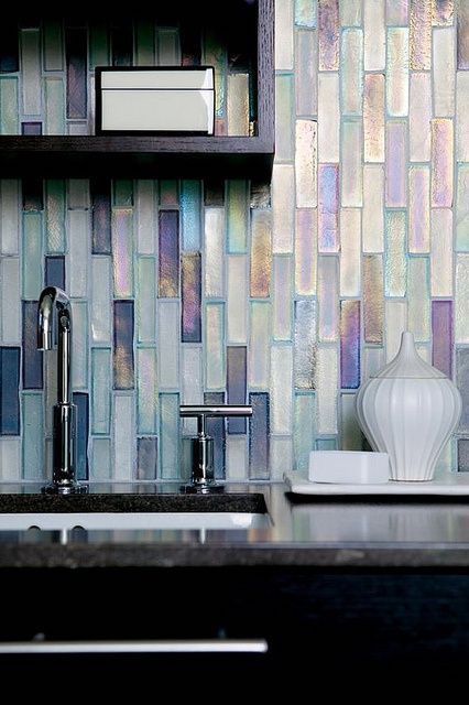 Gorgeous Kitchens, Tile Backsplash, Hollywood Glamour, Kitchen Backsplash, Glass Tile, 인테리어 디자인, Tile Bathroom, My Dream Home, A Kitchen