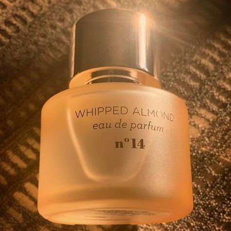 Mix Bar Whipped Almond, Mix Bar Whipped Almond Perfume, Almond Scented Perfume, Whipped Almond Perfume, Mix Bar Perfume, Baddie Hygiene, Almond Perfume, Almond Fragrance, Capacious Bag