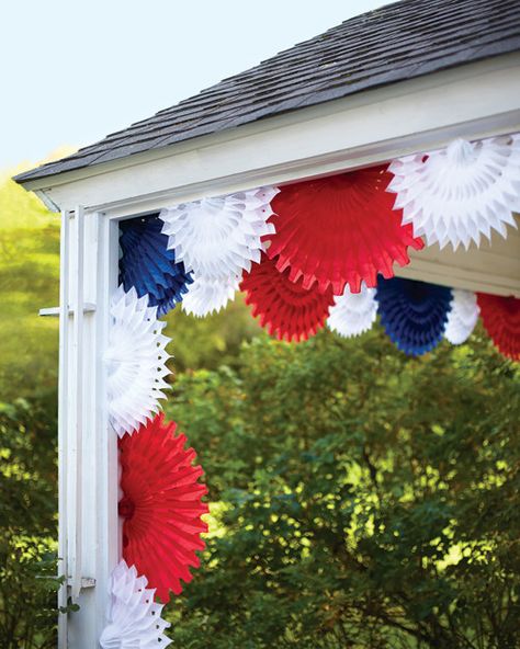 Paper Fan Decorations, Paper Bunting, Fourth Of July Decorations, Blue Crafts, Fan Decoration, Martha Stewart Crafts, Party Deco, Fourth Of July Decor, Patriotic Crafts