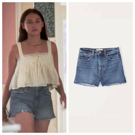 Lola Tung Closet shared a post on Instagram: "@lola.tung as Belly in @thesummeriturnedpretty (S1:E3) wears a pair of @abercrombie High Rise Mom Shorts ($59). Photo: Amazon Prime Costume Designer: Jessica Flaherty #lolatung #thesummeriturnedpretty #primevideo #tsitp". Follow their account to see 57 posts. Tsitp Belly Outfits, Belly The Summer I Turned Pretty Outfits, Belly Conklin Outfits, Summer I Turned Pretty Outfits, Belly Outfits, Ray Core, Taylor Jewel, Tsitp Aesthetic, Belly Conklin