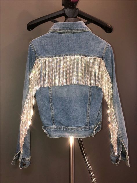 LunasAngel♡ Mode Country, Rhinestone Outfit, Diy Denim Jacket, Denim And Diamonds, Dress Trims, Looks Country, Rhinestone Fringe, Long Sleeve Denim Jacket, Denim Diy