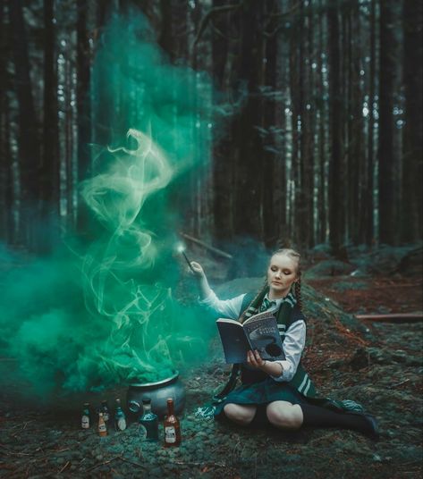 Photography Fantasy Magic, Harry Potter Inspired Photoshoot, Harry Potter Photography Ideas, Harry Potter Birthday Photoshoot, Harry Potter Senior Pictures, Harry Potter Themed Photoshoot, Slytherin Photoshoot, Hogwarts Photoshoot, Wizard Photoshoot