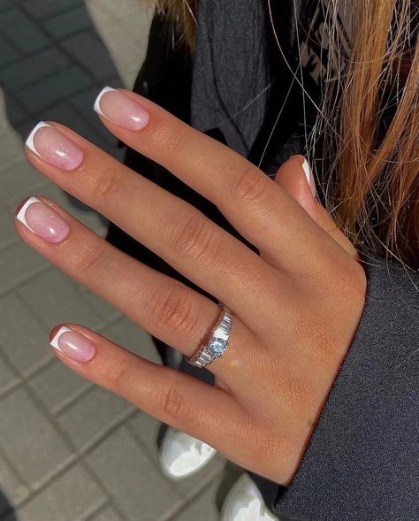 Minimalistic Nails, French Manicure Ideas, Natural Nails Manicure, Gel Nails French, French Manicure Nails, Classic French Manicure, Casual Nails, French Acrylic Nails, Tip Nails