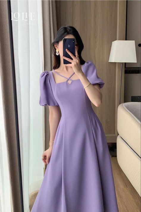 Frock Designs For Women Korean, Korean Casual Dress Outfit, Korean Casual Outfits Dresses, Woman Frock Design, Kawrfual Design, Frock Ideas For Women, Sunday Dress Design, Simple Frock Design, Simple Frocks