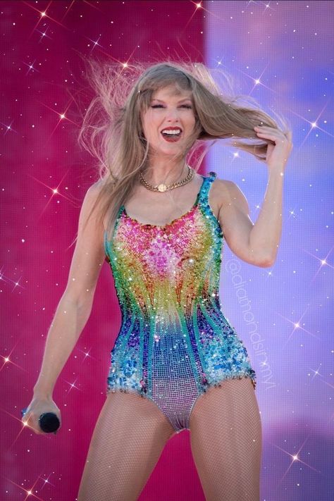 Taylor Swift Clean, Lover Bodysuit, Taylor Swift Costume, Photos Of Taylor Swift, Taylor Swift Fan Club, Taylor Swift Tour Outfits, Taylor Swift Cute, Taylor Swift Posters, Taylor Swift Funny