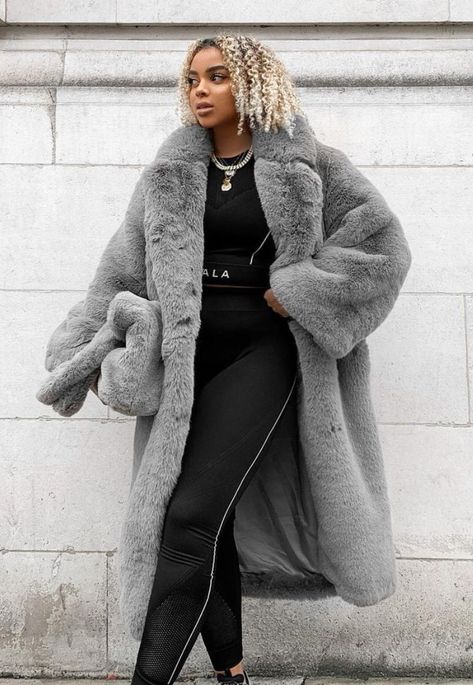 Gray Faux Fur Coat Outfit, Grey Fur Coat Outfit, Teddy Coat Outfit, Faux Fur Coats Outfit, Grey Faux Fur Coat, Fur Coat Outfit, Grey Fur Coat, High Fashion Branding, Sleek Dress