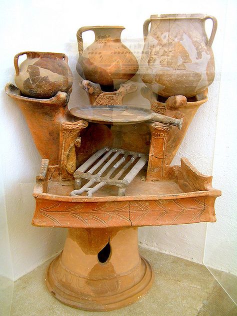 "Greek kitchen"Greece - Archaeological Museum of Delos | Flickr - Photo Sharing! Greek Kitchen, Classical Greece, Greek Pottery, Ancient Greek Art, Old Pottery, Ancient Pottery, Greek History, Art Antique, Greek Art